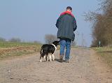 ADULTE ET CHIEN 534